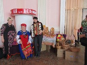 Участники фестиваля в центре Янушина В.Н., руков. Хмара.В.В.
