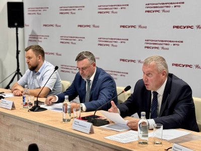 Депутаты областного Законодательного Собрания провели выездное совещание в ООО «Ресурс»