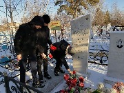 возложение цветов к памятнику И.В. Гладышева