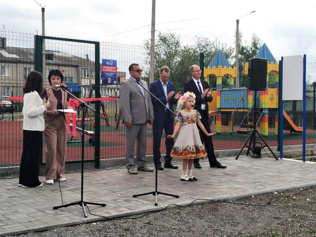Новая точка притяжения: в Увельском открыли современный спортивно-игровой комплекс