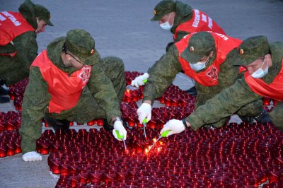 Челябинские общественники провели акцию «Огненная картина»