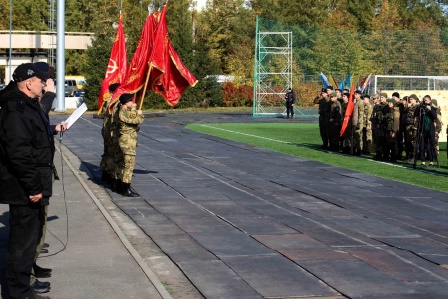 Ветераны челябинского СОБР провели военизированную эстафету для школьников Южного Урала 