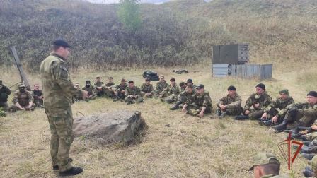 Бойцы ОМОН «Воин» провели военно-полевые сборы с кадетами на Южном Урале