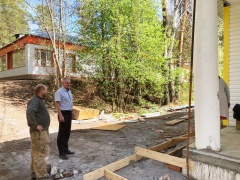 Глава округа посетил загородный лагерь