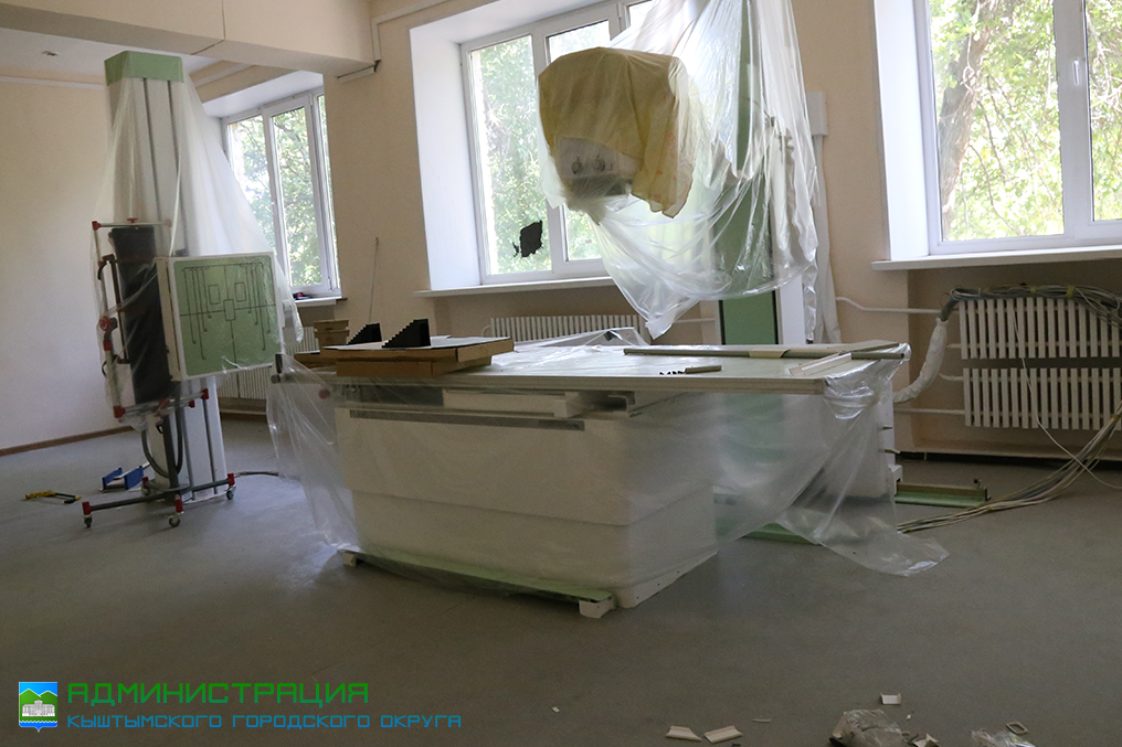Больница закрыта. Закрывают на ремонт больницы. Ремонт больницы. Коридор поликлиники. Вишневая д.