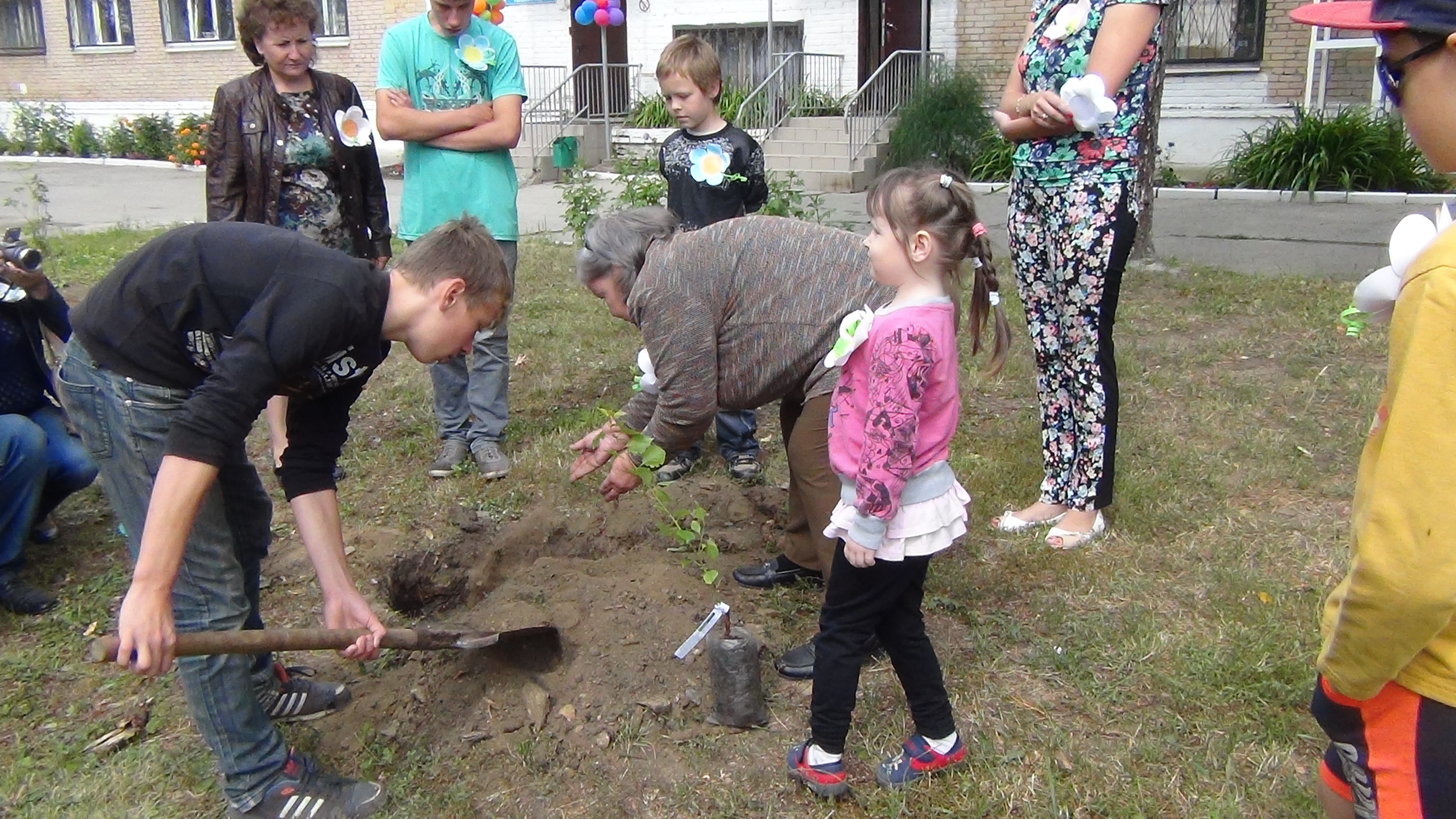 Кыштым розыгрыш. Кыштымский детский дом. Детский дом Кыштым. Кыштым детский дом Горизонт. Детский дом города Кыштыма.