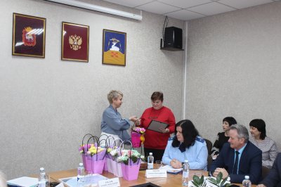 Депутаты «Единой России» поблагодарили швей-волонтеров за помощь! 