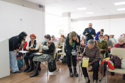 В Челябинске продолжается бесплатное обучение цифровой грамотности для людей старше 55 лет