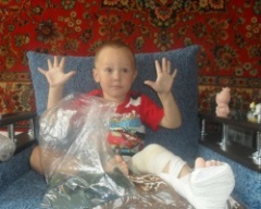 Трехлетнему южноуральцу требуется помощь