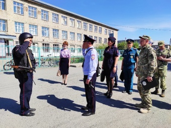 на базе Кунашакской школы была проведена учебная тренировка по антитеррористической готовности.