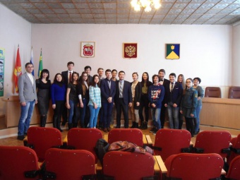 Встреча Председателя Общественной молодежной палаты при Законодательном Собрании и Федерального координатора "Молодой Гвардии" с представителями активной молодежи Кунашакского района