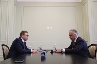 Алексей Текслер и Игорь Чалик посетили аэропорт «Челябинск» имени И.В. Курчатова и провели совещание по вопросам его развития