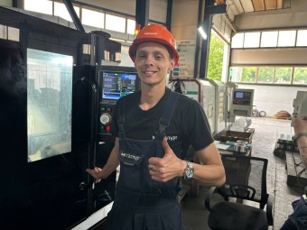 Голосуйте за нашего земляка!