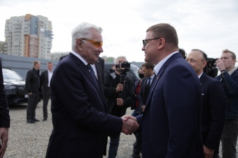 Алексей Текслер принял участие в церемонии закладки камня под строительство комплекса «РМК-Арена»