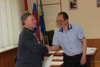 Земляки получили сертификаты на жилье