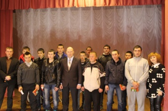 Служи, солдат! Пускай не сахар служба (Весенний призыв 2014)