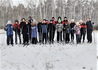 Уважаемые родители и дети!👪 👶 Спортивная школа "Саулык" и ЦДО Кунашакского района приглашают учащихся 10 -16 лет для занятий лыжным спортом!