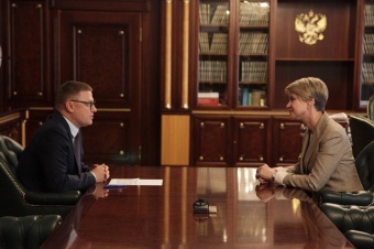 Алексей Текслер провел встречу с сопредседателем ОНФ, членом Совета при президенте РФ по науке и образованию Еленой Шмелевой