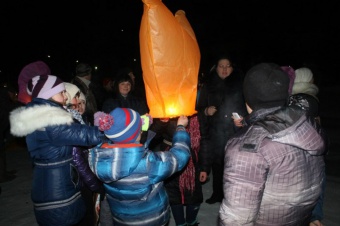 Флеш-моб по запуску "Ночных фонариков"