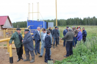 Карабольцам в дома провели газ