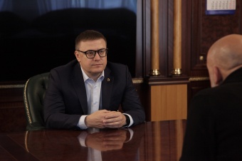 Алексей Текслер встретился с главным врачом «Коммунарки» Денисом Проценко Алексей Текслер встретился с главным врачом «Коммунарки» Денисом Проценко