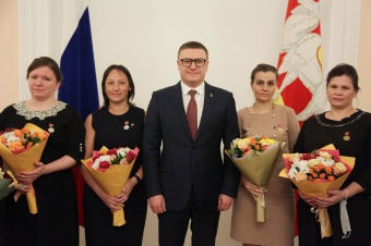 Алексей Текслер вручил южноуральцам государственные награды Российской Федерации и награды Челябинской области