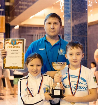 Кунашакские пловцы продолжают радовать блестящими успехами.