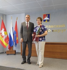 Руководители региона и Усть-Катавского городского округа поздравили социальных работников с профессиональным праздником