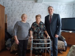 «Ёлка желаний» исполняет мечты юных и пожилых устькатавцев