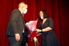 Глава округа поздравил женщин с наступающим Днём матери 