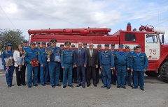 В преддверии профессионального праздника пожарным вручили награды