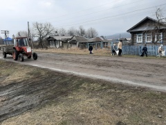 Жители села Тюбеляс присоединились к субботнику