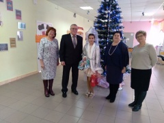 В Усть-Катавском округе стартовала акция «Ёлка желаний» 