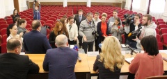 •	«МОБИЛЬНЫЙ ИЗБИРАТЕЛЬ», ИЛИ КАК ЛЕГКО ПРОГОЛОСОВАТЬ НА УДОБНОМ ДЛЯ ВАС ИЗБИРАТЕЛЬНОМ УЧАСТКЕ
