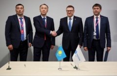 Алексей Текслер провел встречу с Акимом Костанайской области Архимедом Мухамбетовым