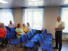 Глава округа поздравил специалистов администрации с праздником