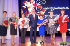 Педагоги Усть-Катава получили заслуженные награды 