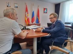  Глава округа Сергей Семков провёл рабочую встречу со своим советником Евгением Самойловым