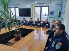 Глава округа поздравил сотрудников ГУ ПСС ЧО Поисково-спасательного отряда города Усть-Катава с профессиональным праздником