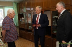 Фронтовиков Усть-Катава поздравили с Новым годом 