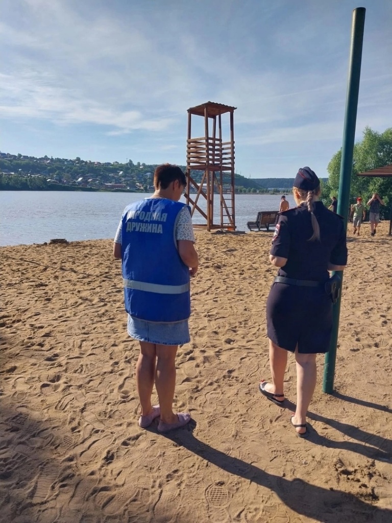 Полицейские Усть-Катава усилили патрулирование мест отдыха у водоемов |  08.07.2024 | Усть-Катав - БезФормата